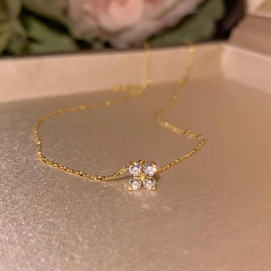 Dainty Clover Pendant Necklace — Stainless Steel