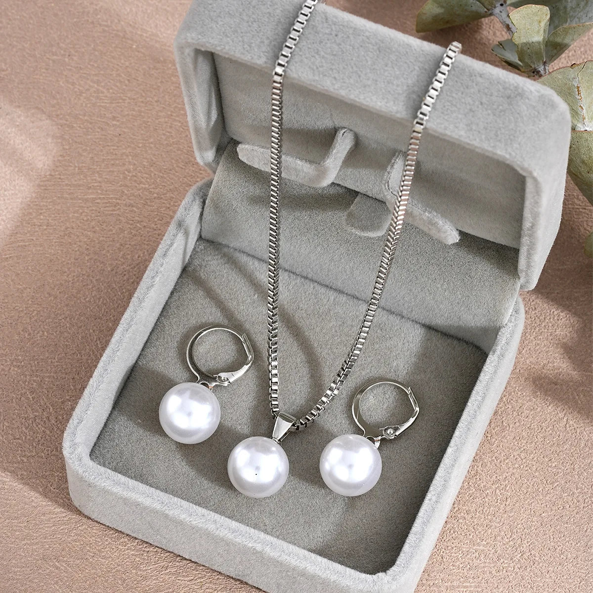 Dainty Jewellery Set — Necklace & Earrings