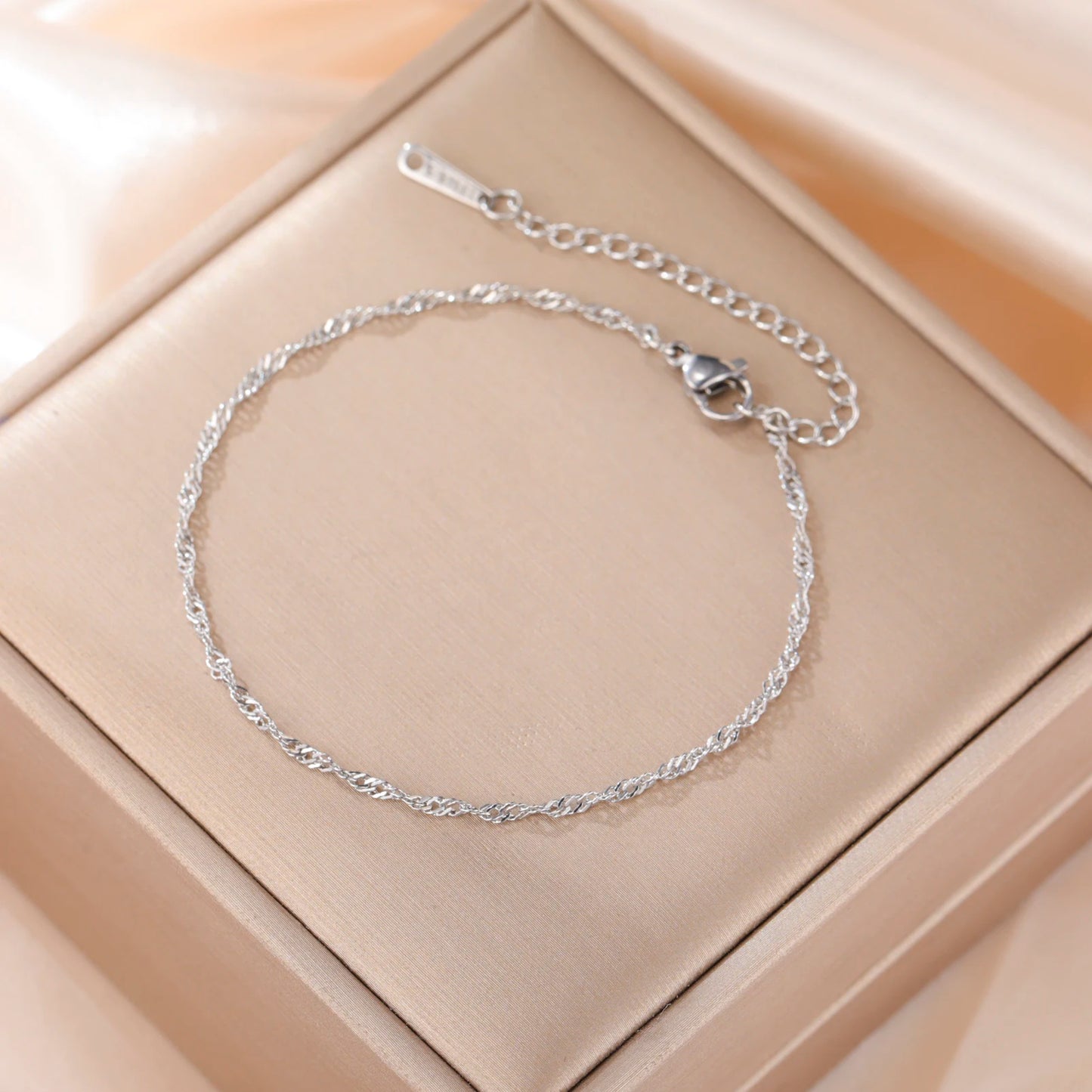 Minimalist Chain Bracelet — Stainless Steel